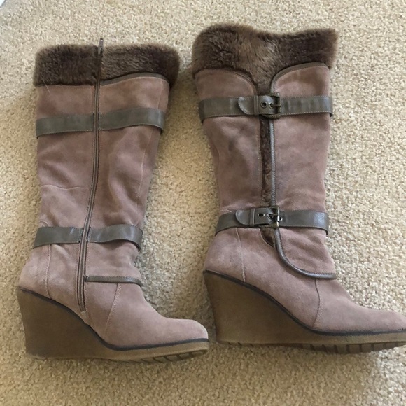 Tan wedge boots - Picture 1 of 2